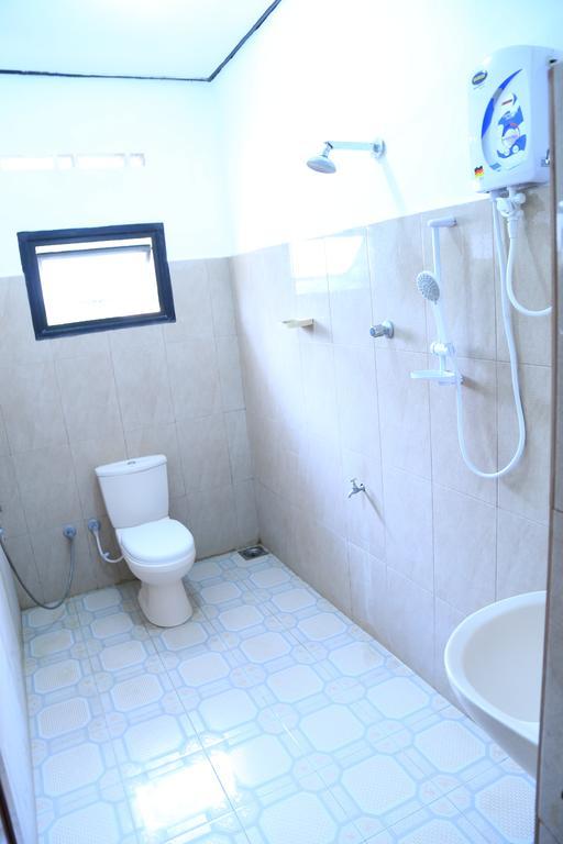 Yaarl Holiday Inn جافنا المظهر الخارجي الصورة