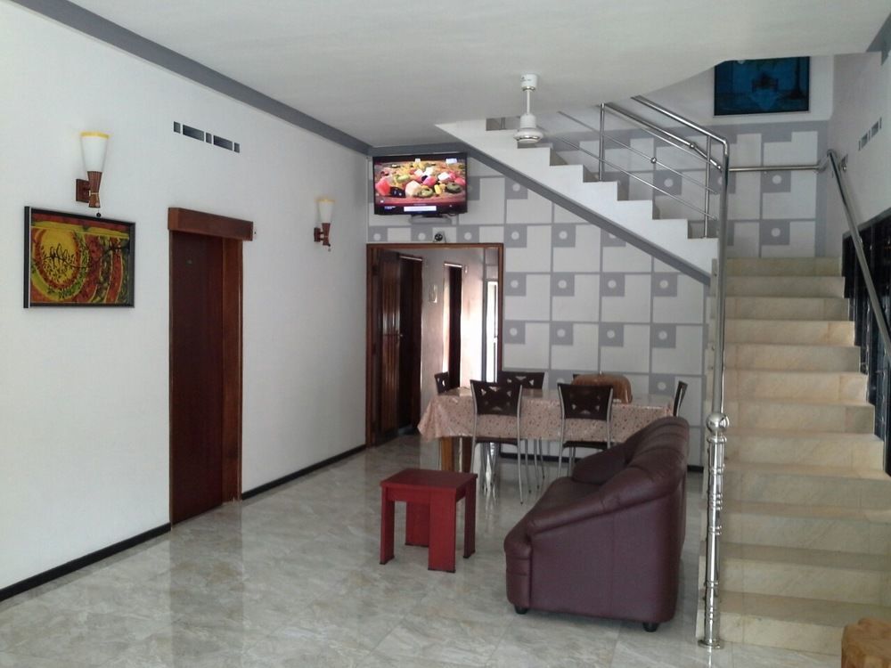 Yaarl Holiday Inn جافنا المظهر الخارجي الصورة
