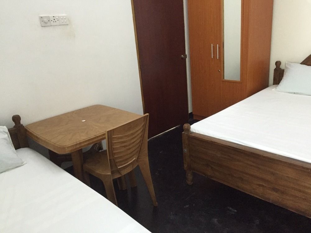 Yaarl Holiday Inn جافنا المظهر الخارجي الصورة