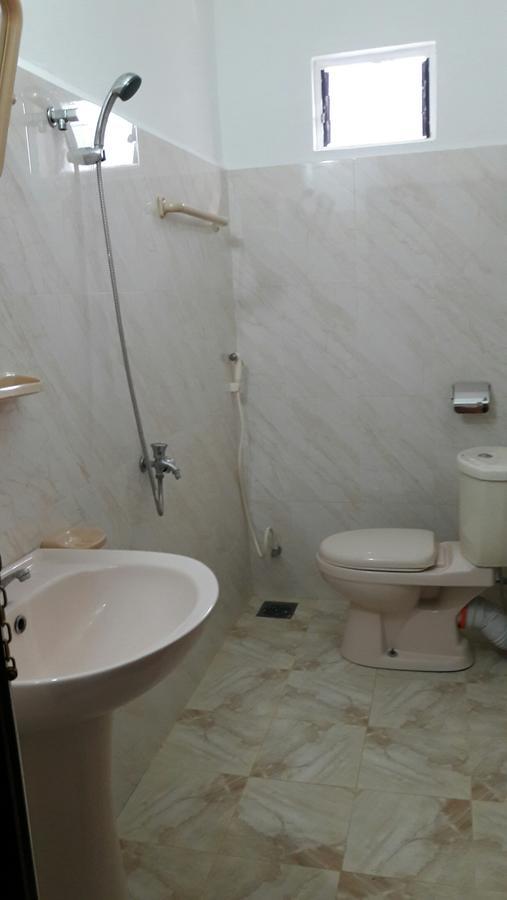 Yaarl Holiday Inn جافنا المظهر الخارجي الصورة